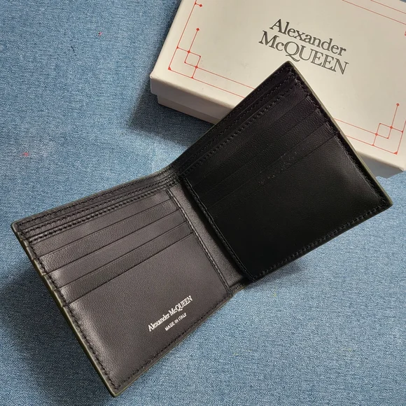 Alexander McQueen Green Leather Wallet - Picture 2 of 7